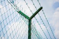 PVC tráng Lowa dây thép gai Hàng rào an ninh xanh trên hàng rào liên kết chuỗi